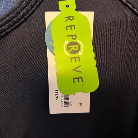 Livi Active Rash Guard - Picture 2 of 3